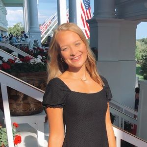 Meet your Posher, Hannah